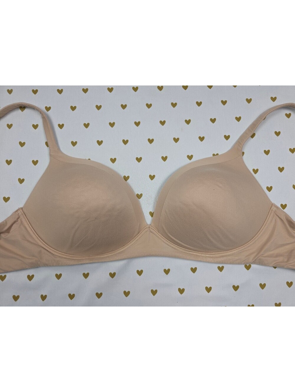 Victorias Secret Beige Wireless No Wire Bra 32DDD
